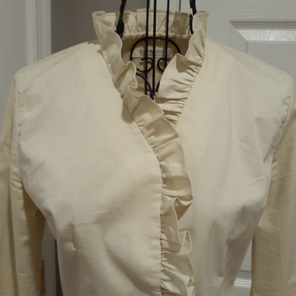 Ruffled blouse - Picture 5 of 5